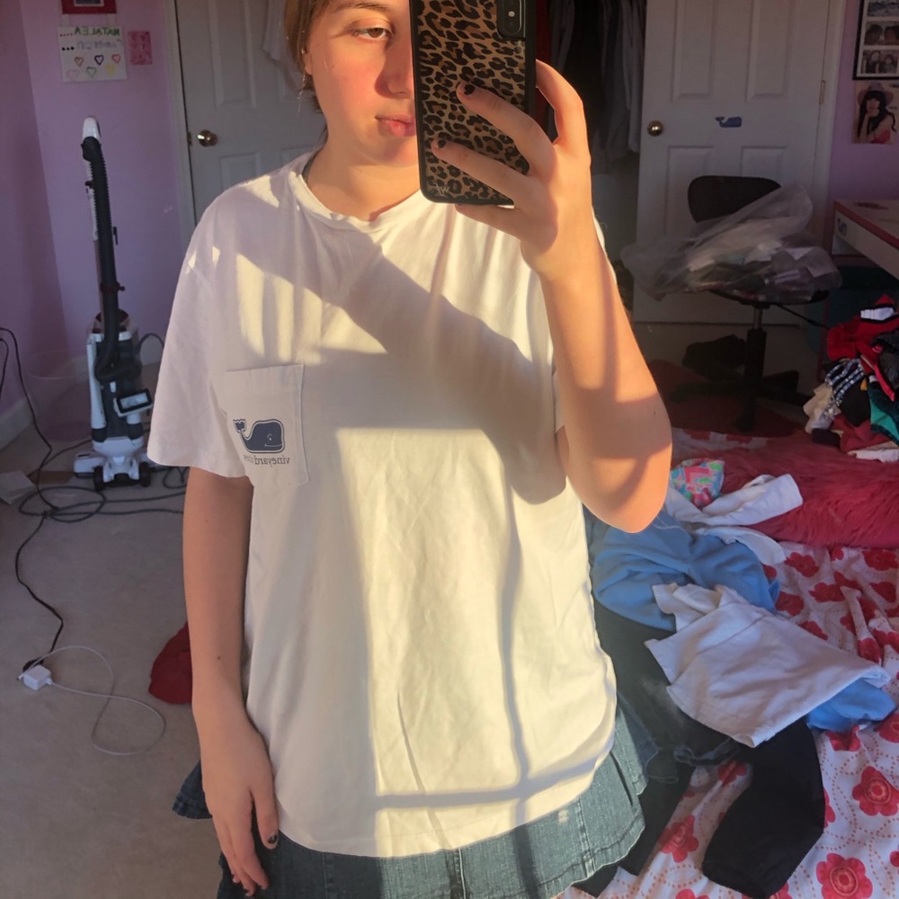 Vineyard vine T-shirt
